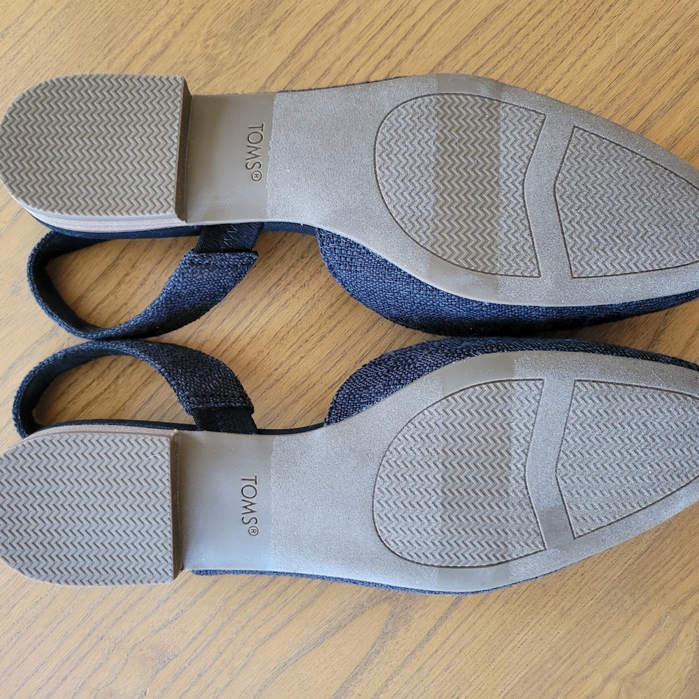 TOMS Black Slingback Pointed-Toe Flats - Picture 5 of 6